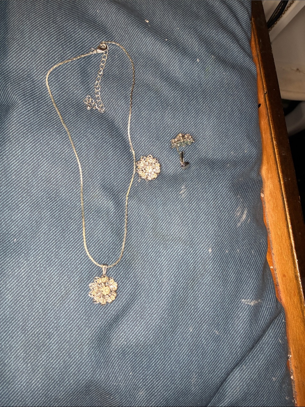 Sarah Coventry Silver Floral Pendant Necklace with Matching Floral clip ons